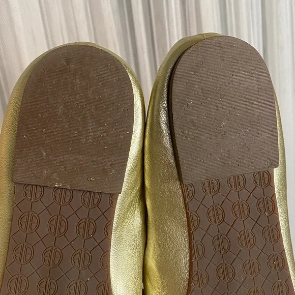 Lilly Pulitzer Gold Leather Ballet Flats Lion Heads Knock Brown Ribbon Size 9 - Picture 8 of 16